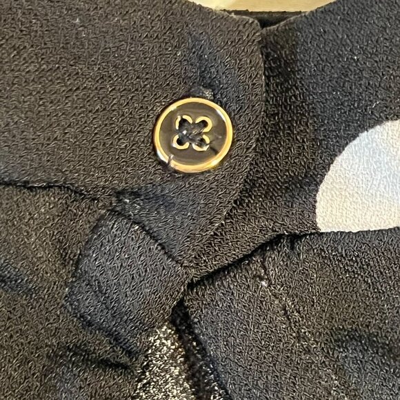 Adrianna Papell Ruffle front fuffle sleeve shirt, size M black with white - Picture 10 of 10